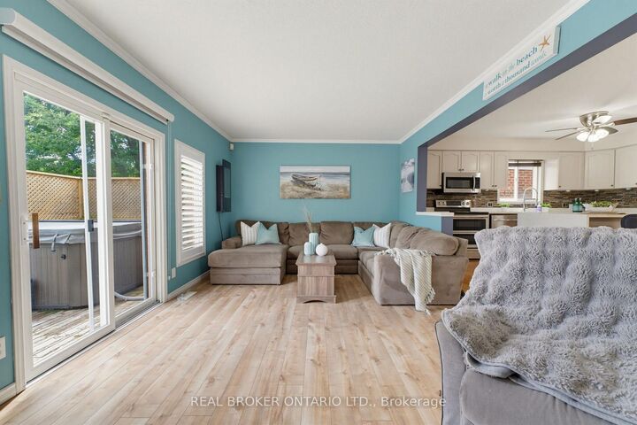 Property Photo:  592 Little Dover Crescent  ON N2K 4E5 