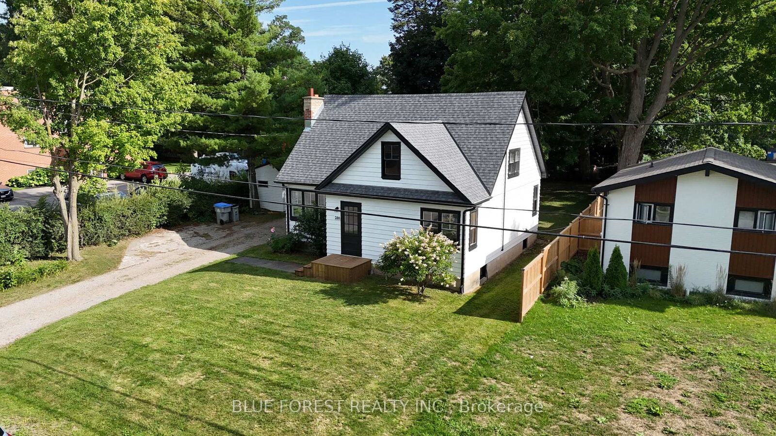 Property Photo:  280 Saulsbury Street  ON N7G 2B2 