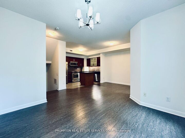 Property Photo: 19 Anndale Drive Th 10 ON M2N 0H2