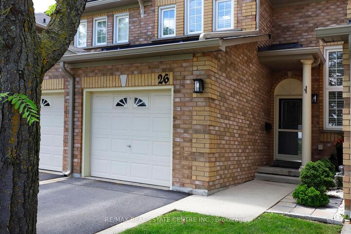 Property Photo:  2022 Atkinson Drive 26  ON L7M 4H6 