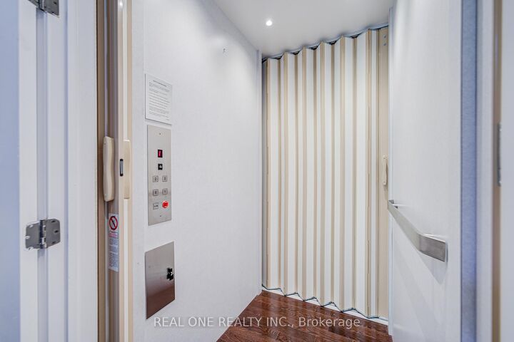 421 Flamingo Road — photo 1