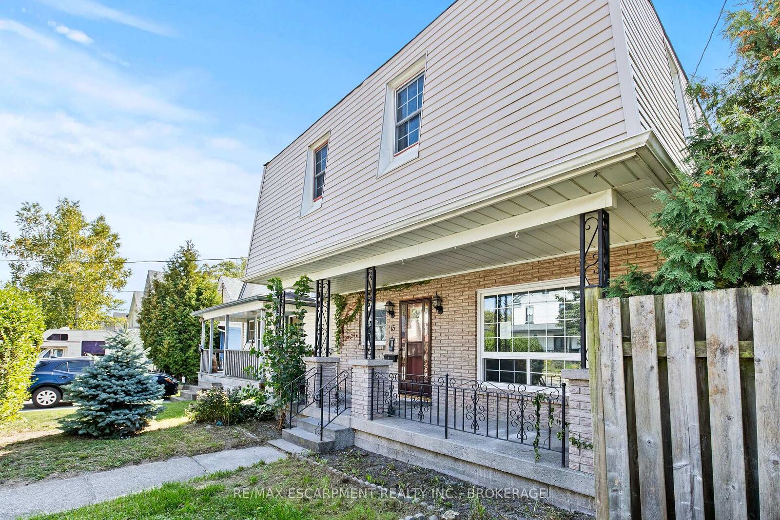 Property Photo:  15 McCormick Street Upper  ON L3C 4L8 