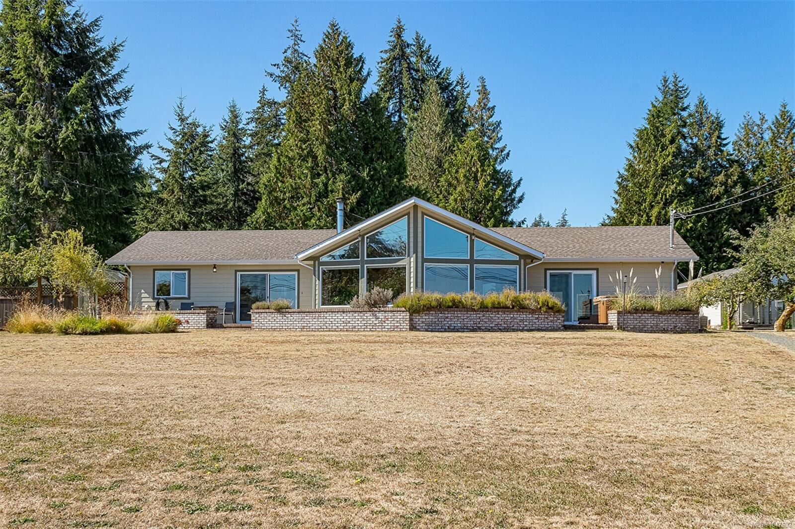 Property Photo: 6780 Island Hwy W BC V0R 1G0