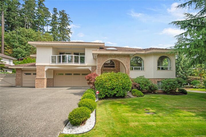 948 Boulderwood Rise — photo 1