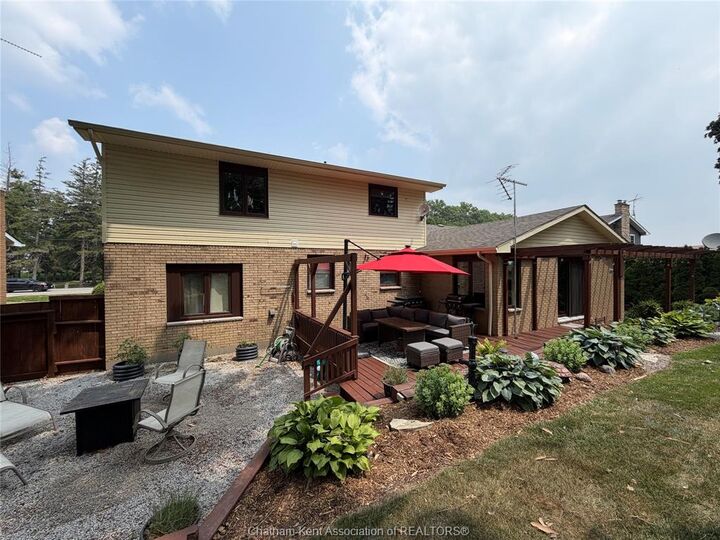Property Photo: 2053 Dufferin Avenue ON N8A 4M5
