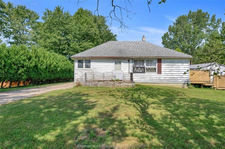 Property Photo: 797 McNaughton Avenue East ON N0P 2L0