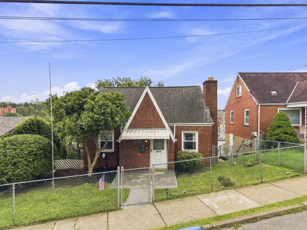 Property Photo: 321 5th Avenue PA 15106