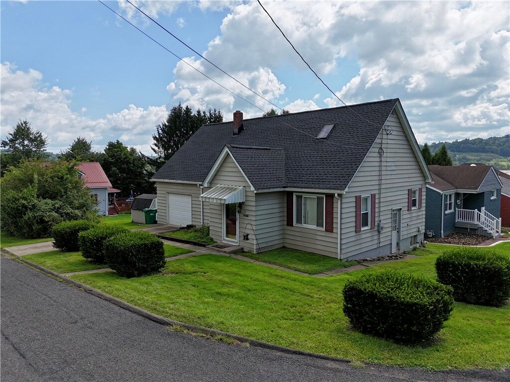 Property Photo: 10 Evergreen St PA 16045