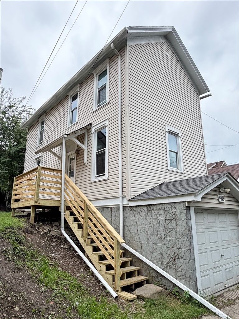 Property Photo:  1918 7th Ave Rear  PA 15010 