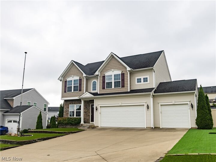 Property Photo: 6212 Hadleigh Avenue SW OH 44646