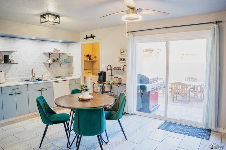 Property Photo: 2490 W Yowell Ct #1 AZ 85364