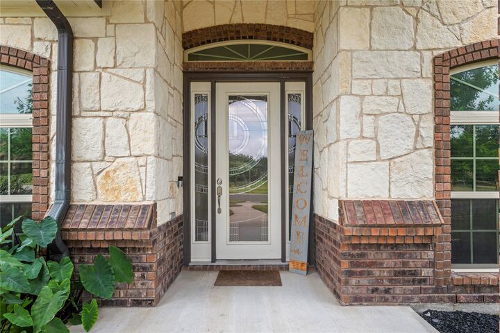 Property Photo: 4906 Deerwood Loop TX 76542