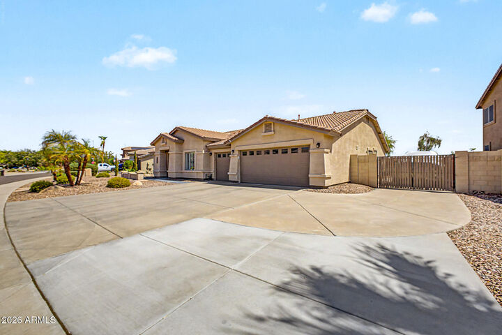 Property Photo: 8729 W Tonopah Drive AZ 85382