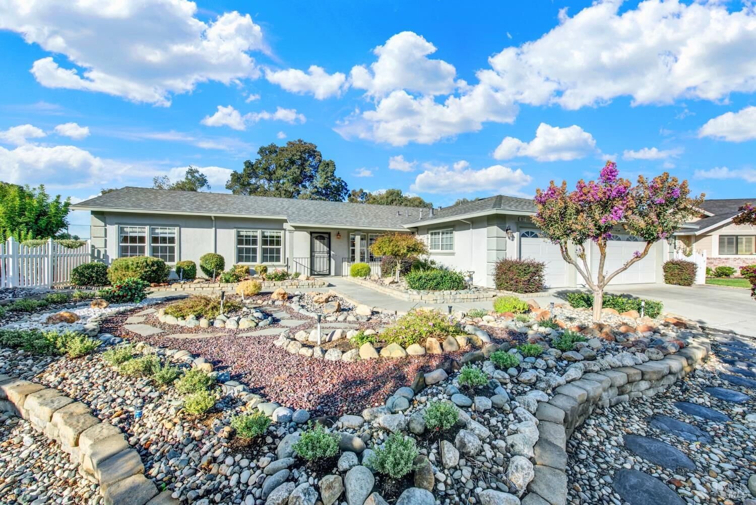 Property Photo: 307 Zion Court CA 95687