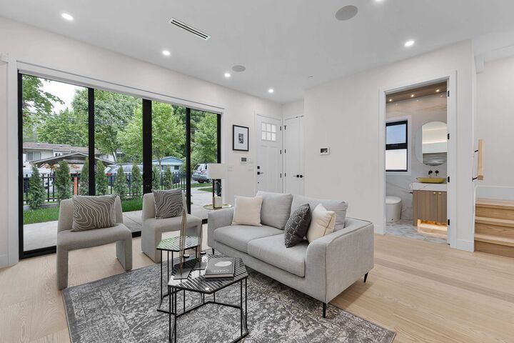Property Photo: 182 Ontario Place 1 BC V5W 1S2