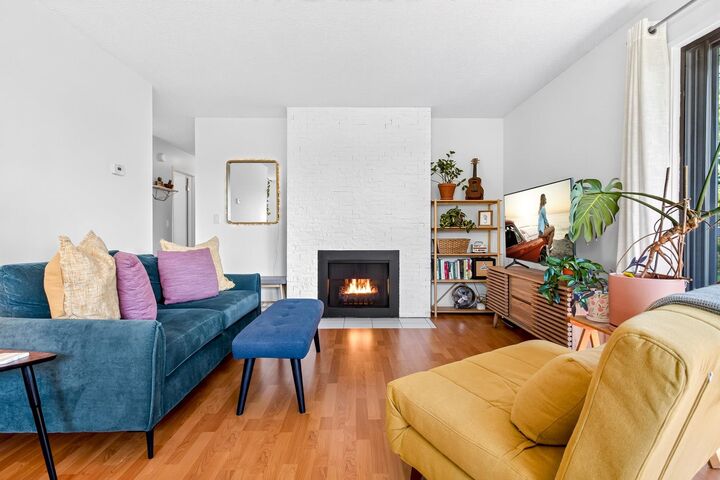 Property Photo: 338 Ward Street 201 BC V3L 3N8