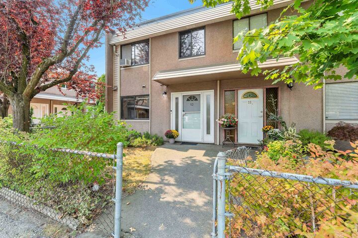 27090 32 Avenue 12 — photo 1