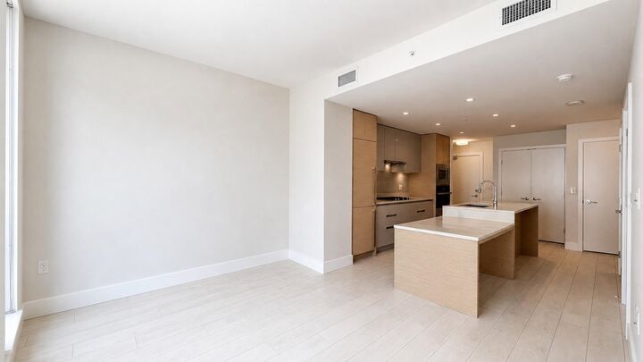 Property Photo: 3538 Sawmill Crescent 405 BC V5S 0J8