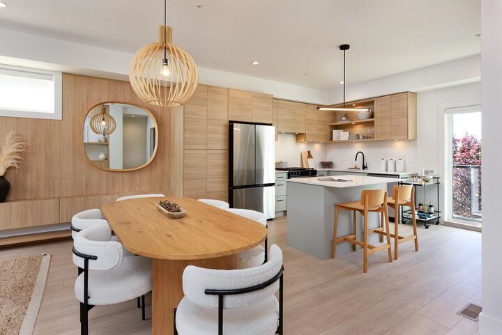 Property Photo: 20335 70A Avenue 51 BC V2Y 1S8