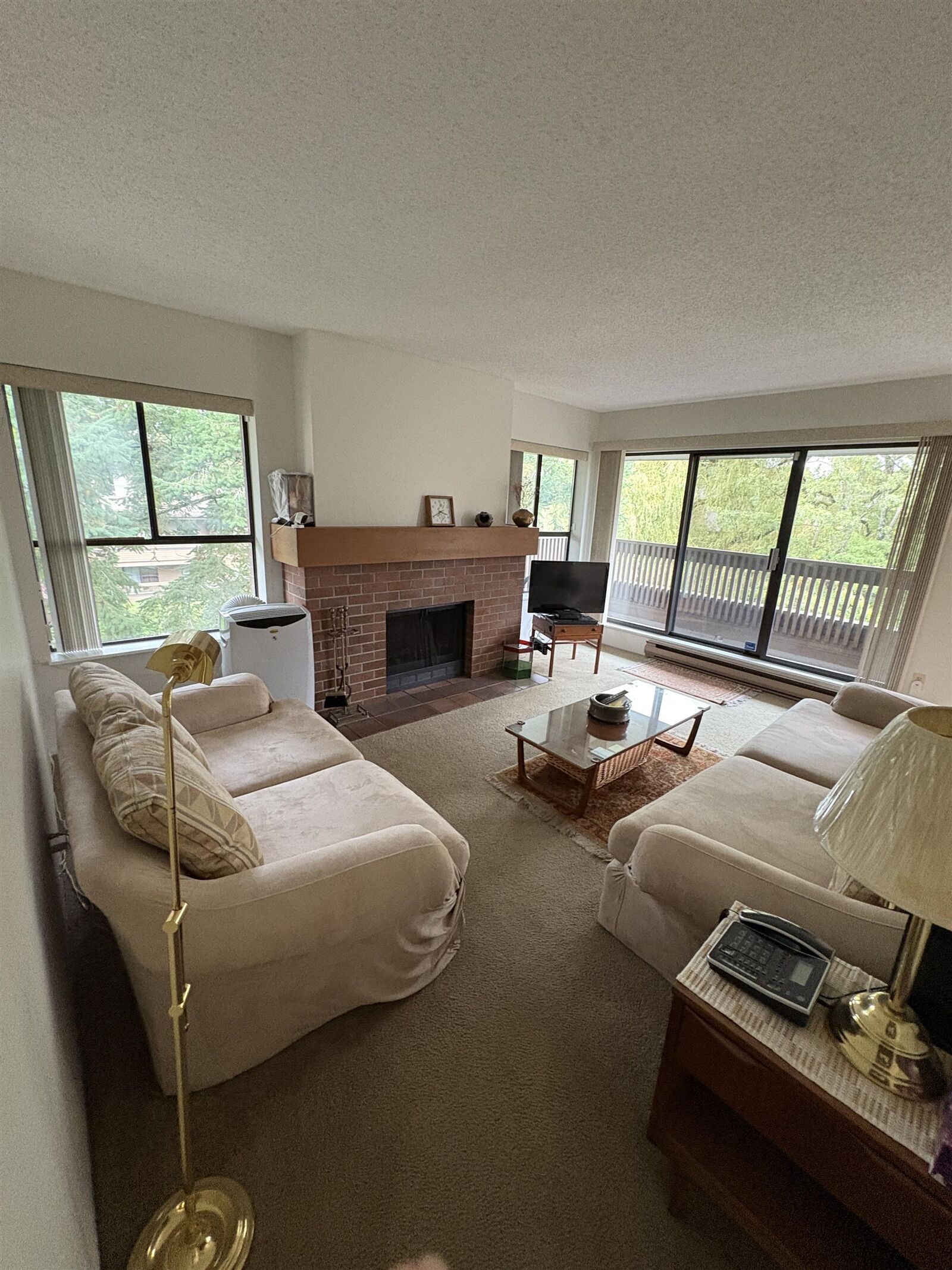 Property Photo: 7411 Minoru Boulevard 301 BC V6Y 1Z3
