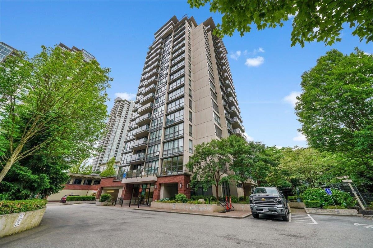 Property Photo: 2959 Glen Drive 1804 BC V3B 0B8