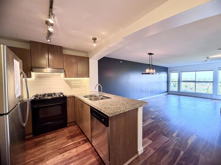 Property Photo: 3082 Dayanee Springs Boulevard 402 BC V3E 0A3