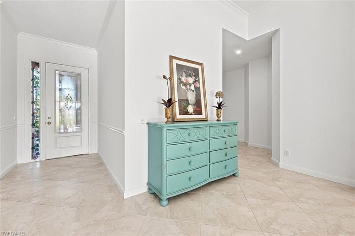 Property Photo: 4470 Novato Ct FL 34109