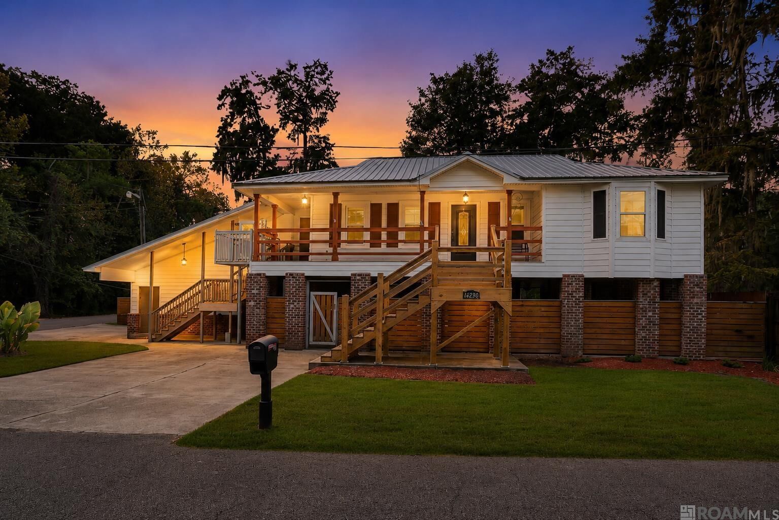 Property Photo:  14490 Samantha Dr  LA 70726 