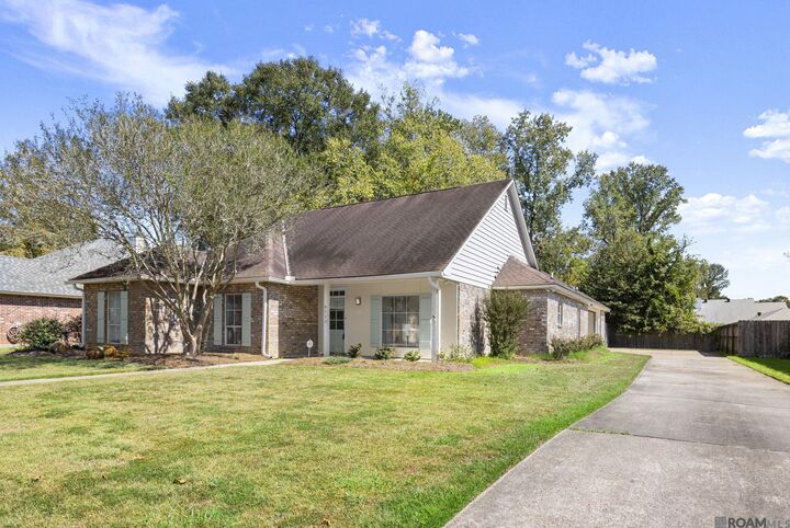 Property Photo: 6113 Belle Grove Dr LA 70820