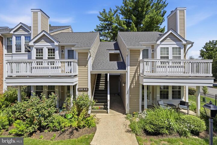 Property Photo: 4512 28th Road S 11-13 VA 22206