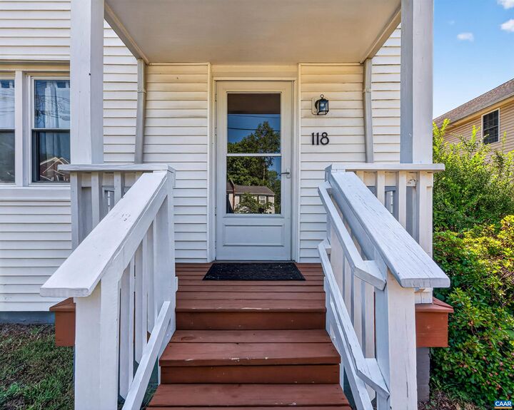 Property Photo:  118 Summit St  VA 22903 