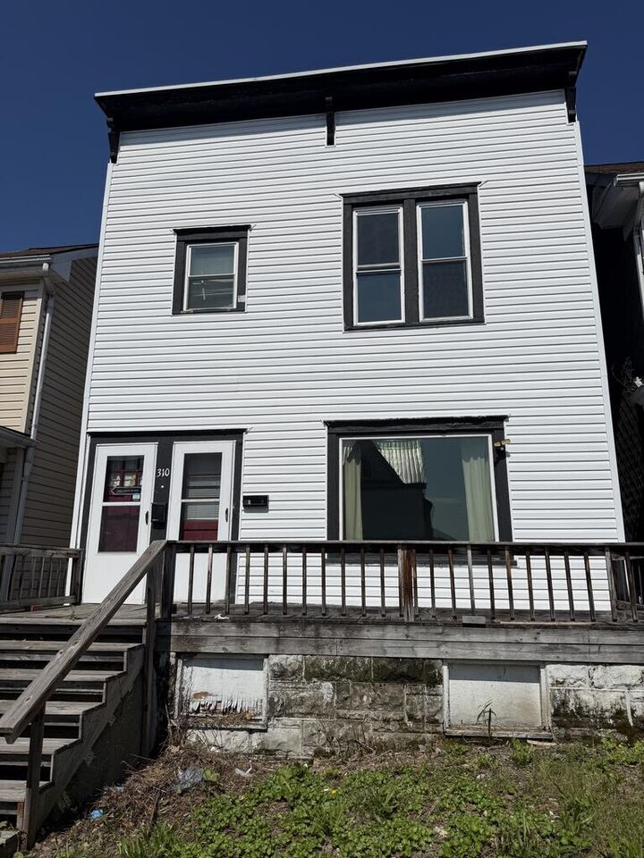 Property Photo:  310 Spruce Ave  PA 16601 