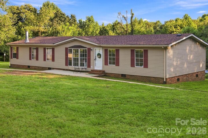 Property Photo: 3159 Ward Green Street NC 28645