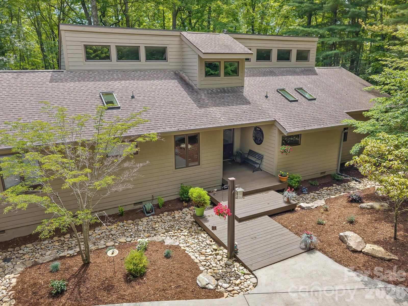 Property Photo: 1370 Salola Lane NC 28712
