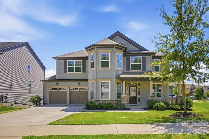 Property Photo: 10125 Castlebrooke Drive NC 28027