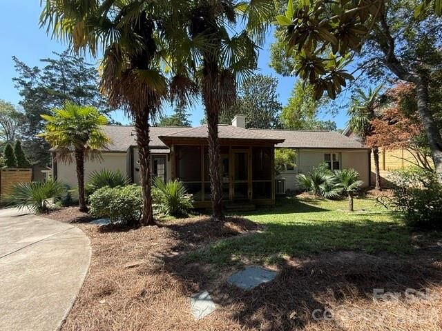 Property Photo:  2218 Norcross Place  NC 28205 