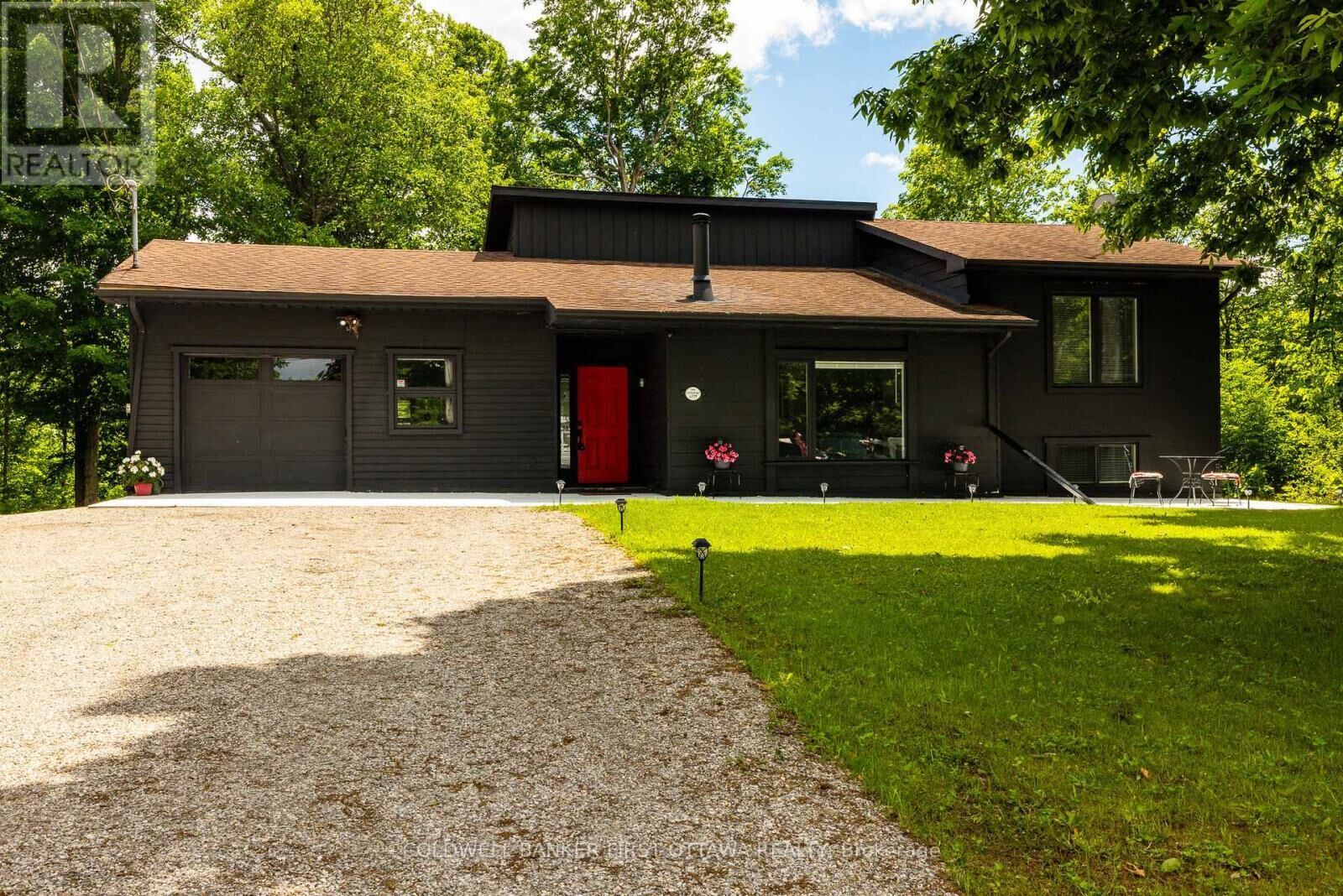 Property Photo:  6779 Roger Stevens Drive  ON K7A 4S6 