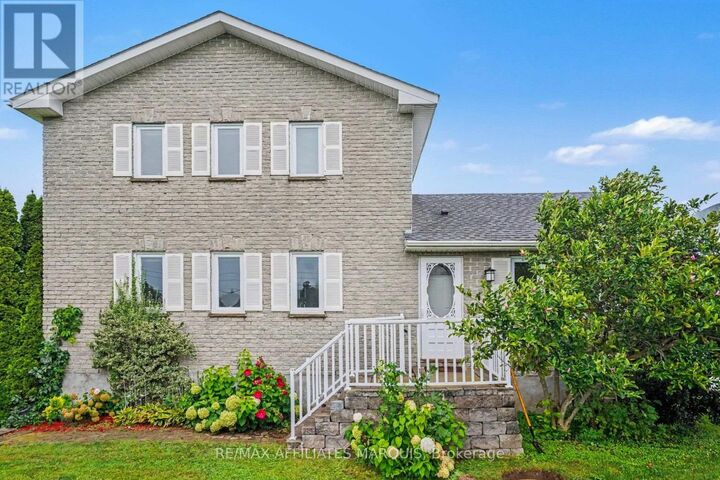 428 Johnston Road — photo 1