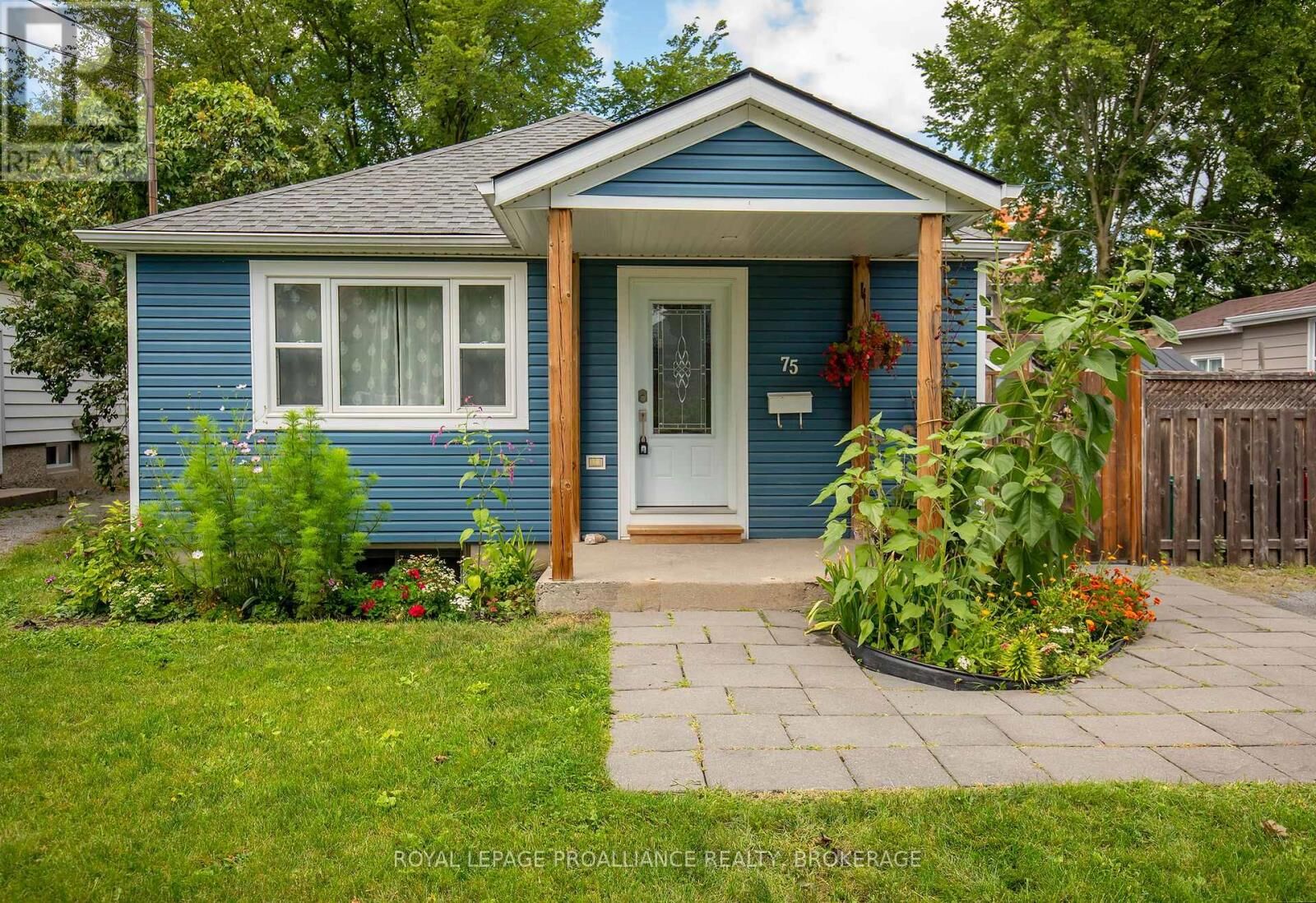 Property Photo: 75 Scott Street ON K7L 1L6