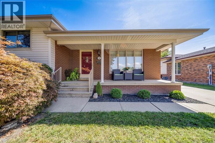 Property Photo:  380 Woodridge Drive  ON N8N 3A8 