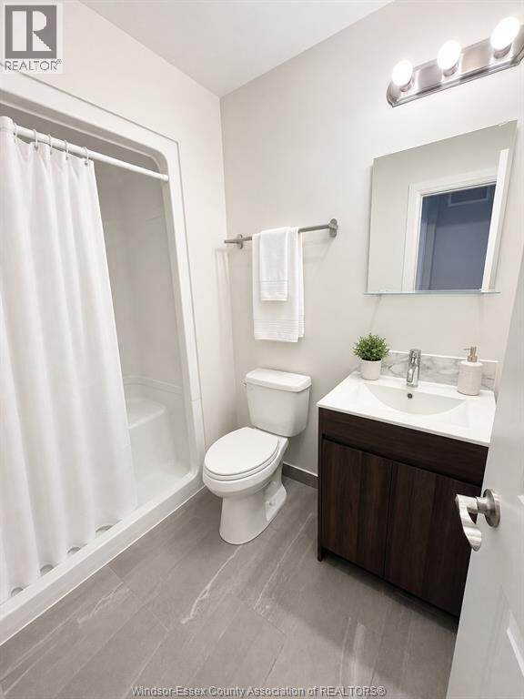 Property Photo:  521 Campbell Avenue  ON N9B 2H5 