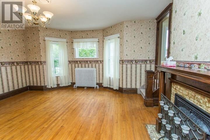 Property Photo:  11 The Crescent  ON P6B 2Y1 