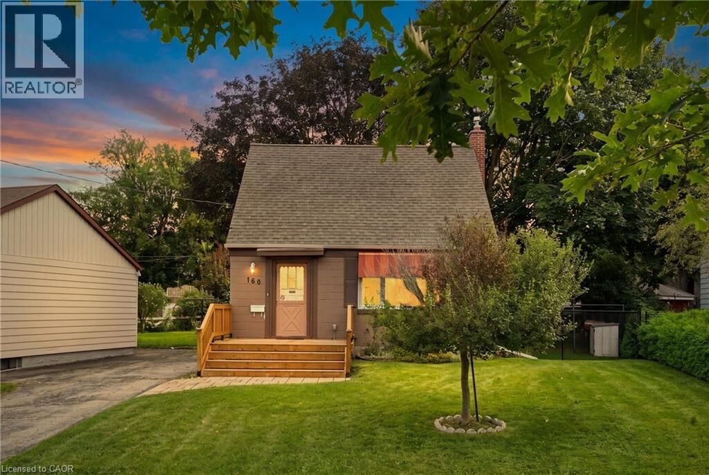 Property Photo:  160 Lorne Crescent  ON N2M 3Y5 