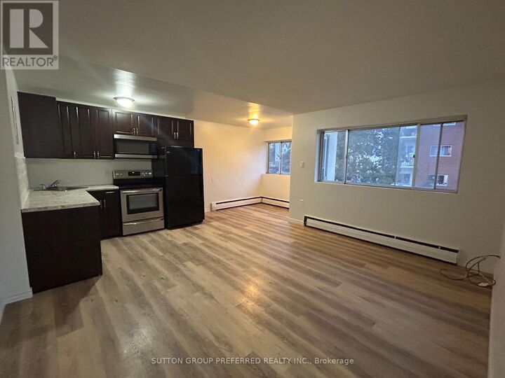Property Photo: 1174 Hamilton Road 202 ON N5W 1A9