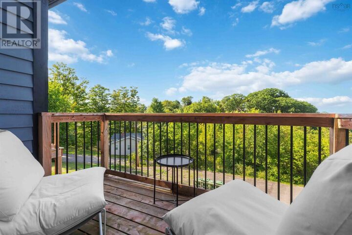 Property Photo: 8 Blomidon Terrace 814 NS B4P 2G9