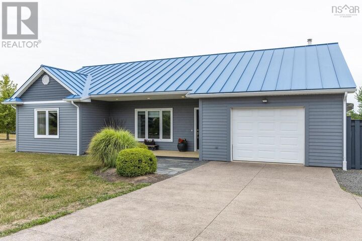 Property Photo: 355 Falmouth Dyke Road NS B0P 1L0