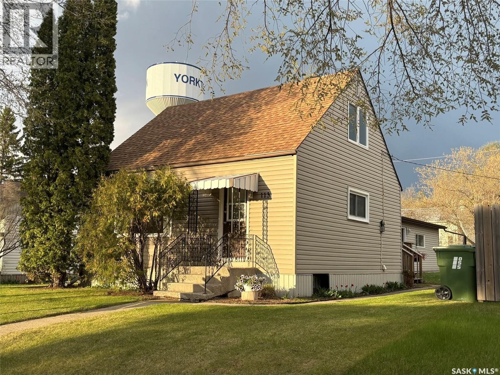 Property Photo: Ave 113 Laurier Avenue SK S3N 1V1