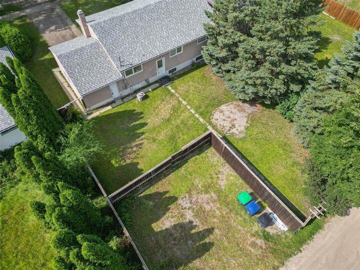 Property Photo:  639 21st Street  MB R7B 1P6 