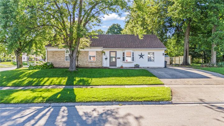 Property Photo:  255 Hartshorn Drive  OH 45377 