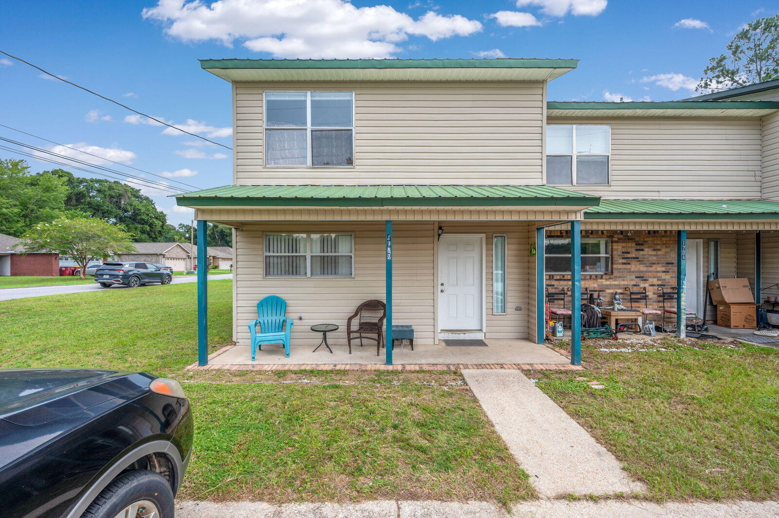 Property Photo:  1702 E 1st Avenue  FL 32539 